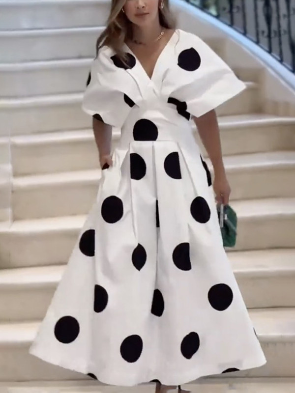 A-Line Half Sleeves Pleated Polka-Dot V-Neck Maxi Dresses