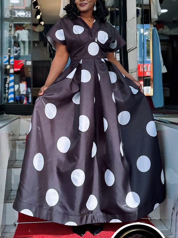 A-Line Half Sleeves Pleated Polka-Dot V-Neck Maxi Dresses