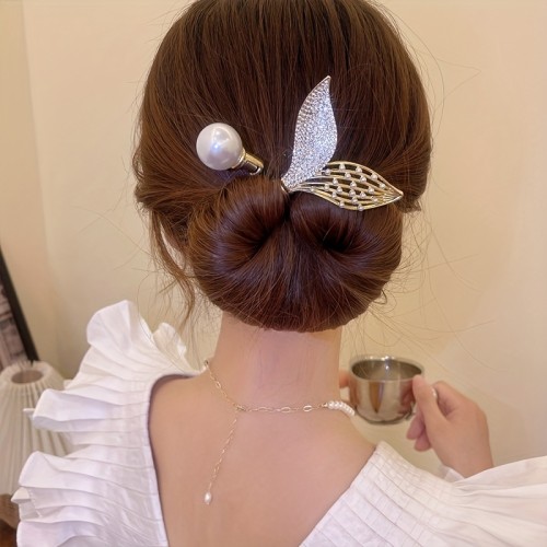 Elegant Fish Tail Twist Clip - Golden-Tone Metal with Sparkling Embellishments, Secure Hold for Wedding & Formal Hairstyles, Bun Updo Accessory for Women, Intricate Hairpiece, Hair Jewelry