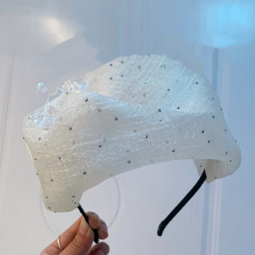 Vintage Elegant Mesh Headband with Rhinestone and Imitation Pearls - Fashionable French Beret Style Daily Headband, Single Piece, Solid Color Hair Accessory for Brides and Everyday Wear