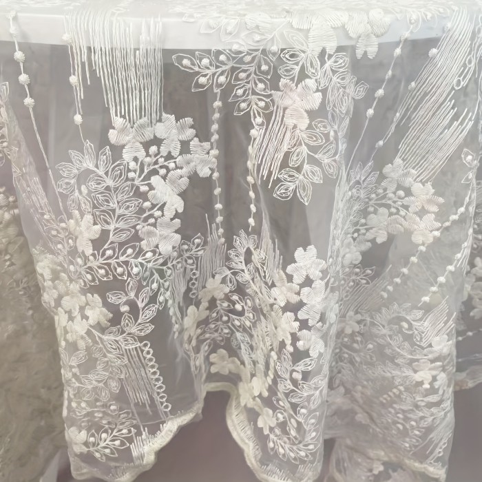 Elegant Lace Macrame Tablecloth - Vintage Embroidered Design, Shabby Chic Rectangular Cover for Weddings, Banquets, and Holiday Dinners, 52\