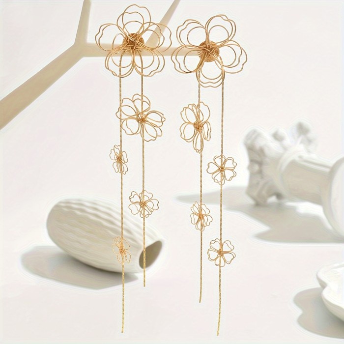1 Pair LXALRY Elegant Bohemian Floral Tassel Drop Earrings for Women - Vintage Metal Hollow Flower Design, Long Dangle Style for Parties, Daily Wear & Special Occasions, Perfect Gift Idea, Novelty Earrings