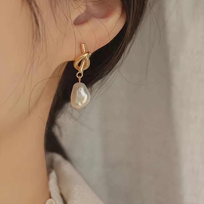 Elegant Retro Artificial Pearl Knot Earrings - 1 Pair, Minimalist Style, Fashionable Holiday Party Decoration