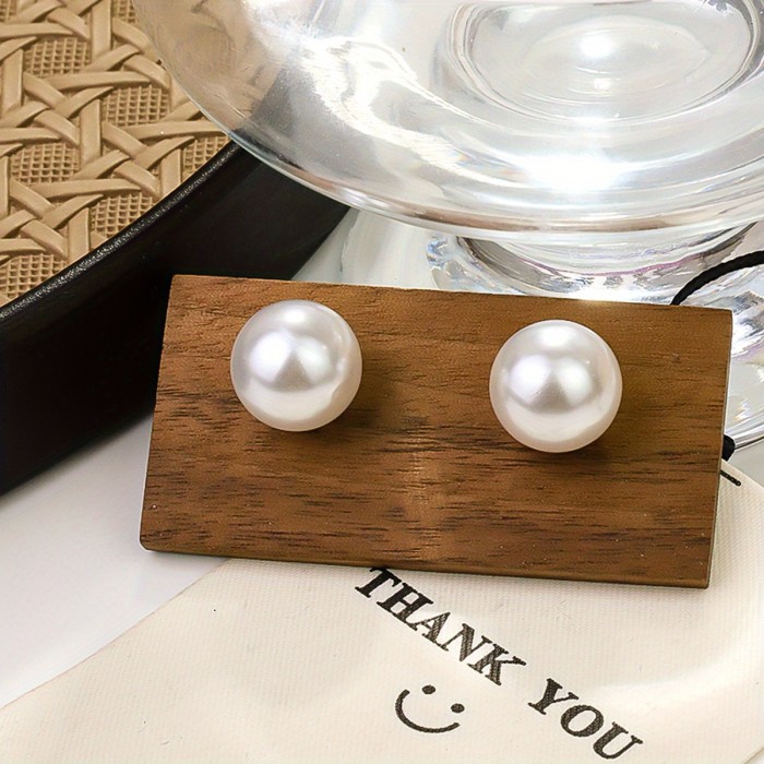 Elegant 925 Silver Pearl Earrings: Dazzling Imitation Pearls on Zinc Alloy Base for a Sophisticated Everyday Look