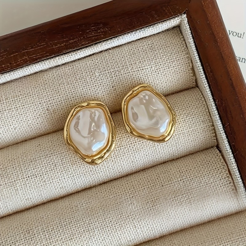 Elegant Zinc Alloy Ear Studs Elegant Simple Style Stud Earrings with Irregular Faux Pearl Design
