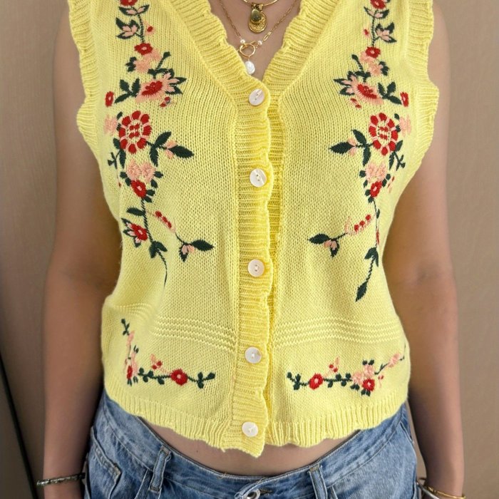 Women'S Vintage Floral Embroidered Button Front Sleeveless Sweater Vest