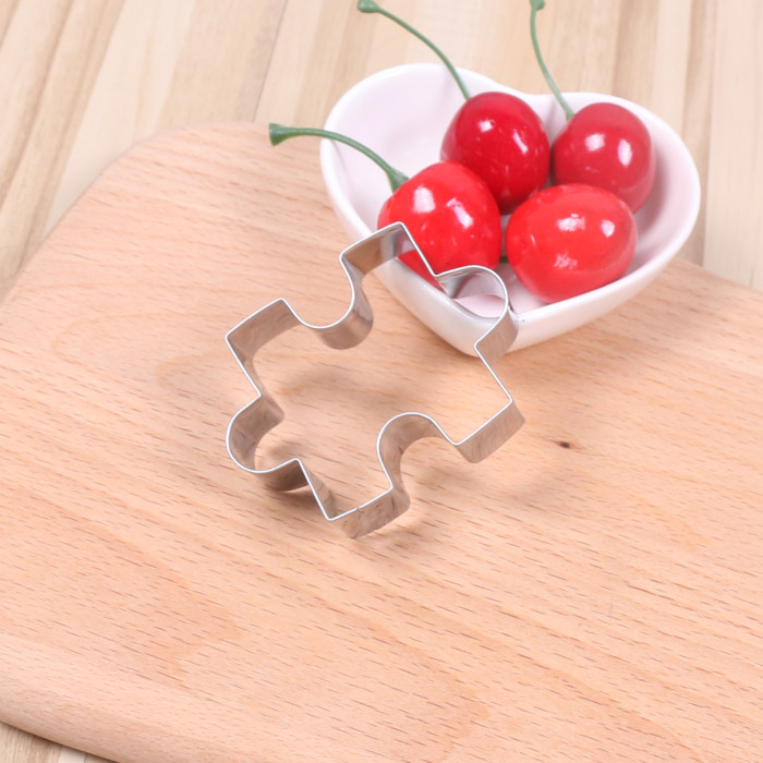 1pc Stainless Steel Jigsaw Puzzle Piece Cookie Cutter - 2.4x1.7\