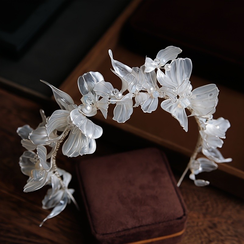 Vintage-Inspired Bridal Headband with Imitation Imitation Pearl and Floral Design – Single Piece Wedding Hair Accessory for Brides, Bohemian Style Mesh Material, Elegant Hair Adornment | Bohemian Hairpiece | Intricate Floral Detailing