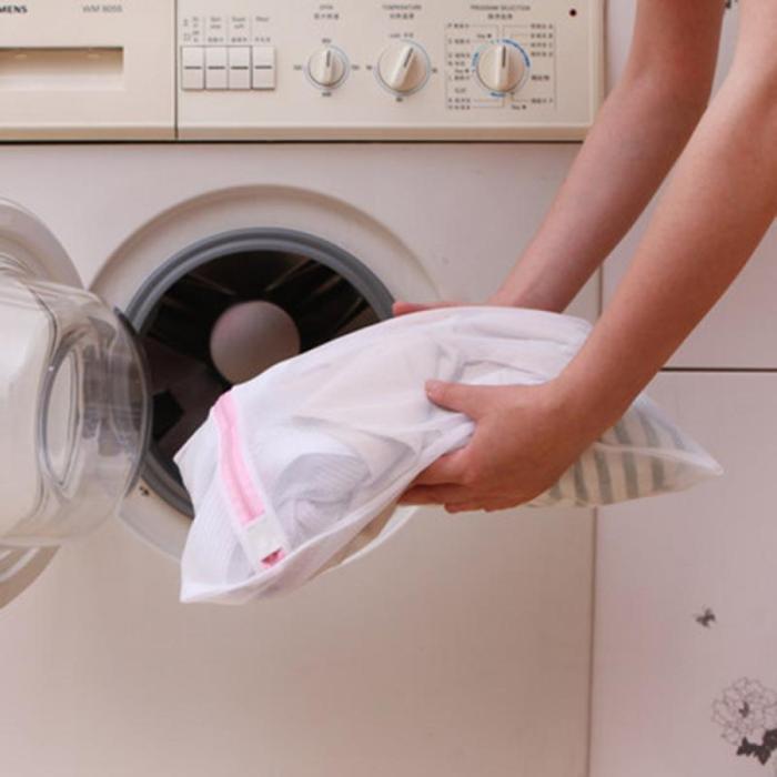 4pcs Heavy-Duty Polyester Laundry Mesh Bags with Secure Zipper Closure, Mesh Wash Bags for Delicates, Underwear, Clothes - Machine Washable, Multiple Sizes for Standard Washing Machines, Mesh Laundry Bag, Garment Care, Compact Design, Sturdy Construction, Garment Protector, Delicate Fabrics, Laundry Bags