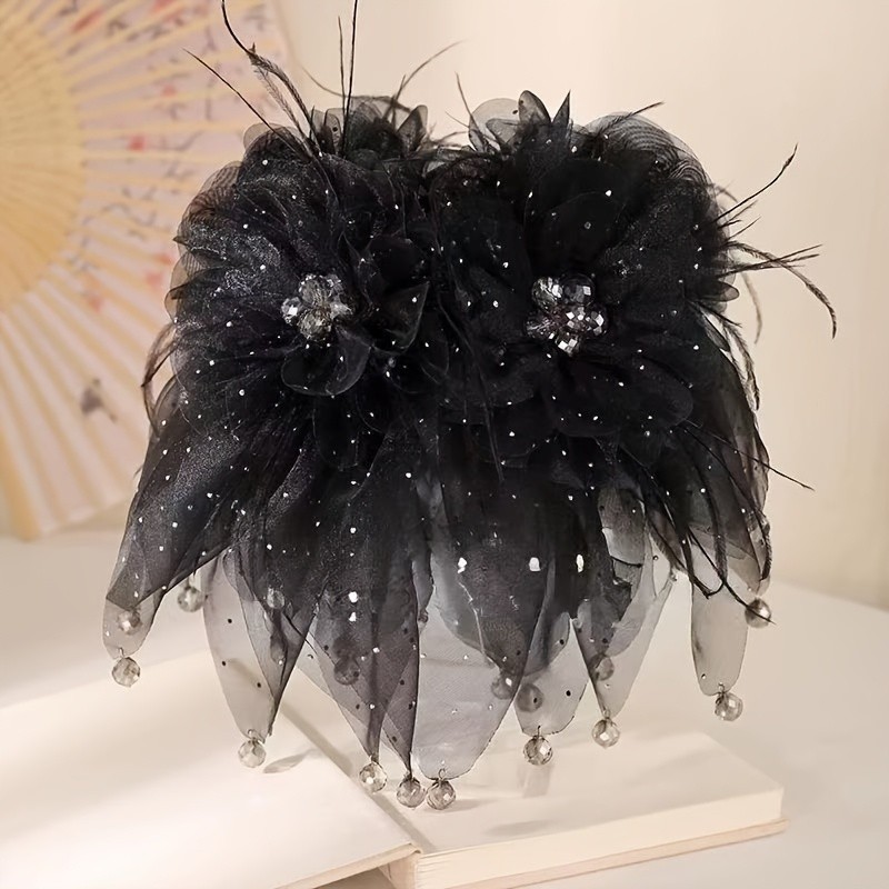 1pc of Elegant Faux Feather Hair Claw Clip, Large Non-Slip Printed Headwear with Pendant, Suitable for Women'S Daily Use, Ponytails, Buns, And Special Occasions, a Light Luxury Hairpin, a Bun Holder, Decorative Hair Accessory (Color And Position of Decorative Accessories Are Random).