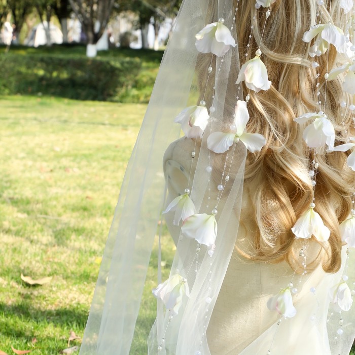 Bohemian White Floral Tassel Bridal Headband with Imitation - Elegant Wedding Hair Accessory for Brides, Hand-Wash Only, Perfect for Outdoor Ceremonies and Bohemian-Themed Events, Bachelorette Party Decorations