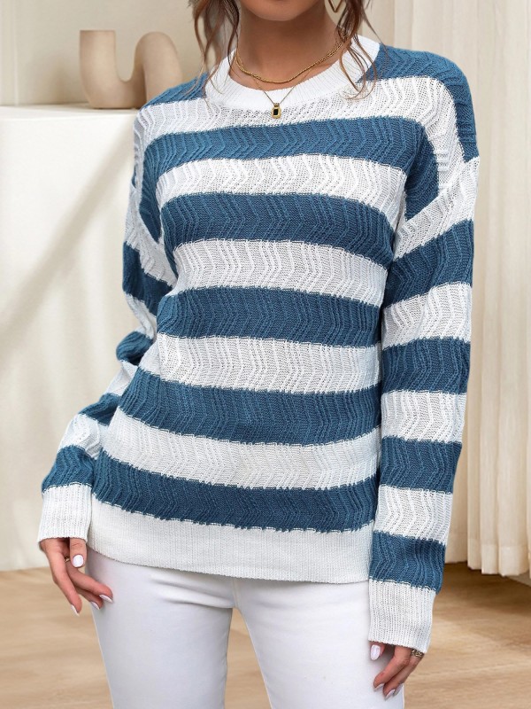 Women'S Elegant Blue & White Striped Oversized  Long Sleeve Round Neck Pullover Sweater
