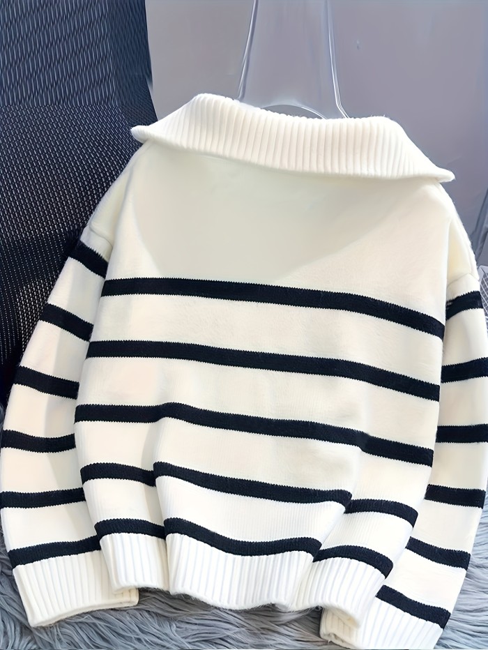 Women'S Oversized Loose-Fit High-Neck Sweater with Black & White Striped Zip-Up Stand Collar