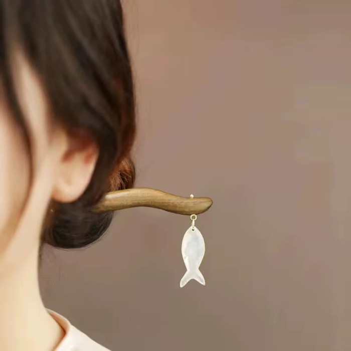 Vintage Chinese Style Wood Hair Sticks for Women Handmade Carve Cat Fish Hairpin Personality Girl Headdress Hair Accessories