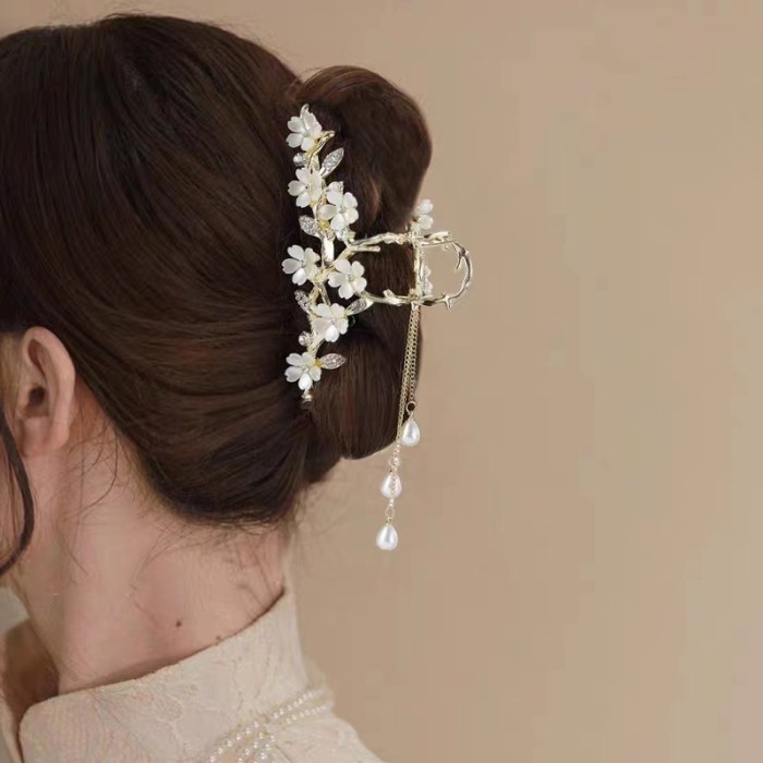 Pearl Flower Tassel Hair Claw for Women Cute Sweet Hair Clip Girls Fashion Elegance Headdress Korean Exquisite Hair Accessoires