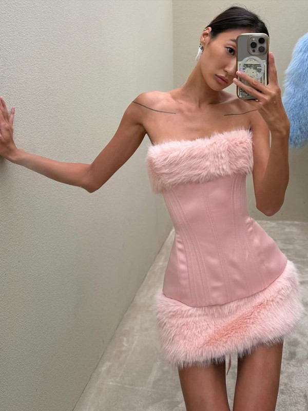 Weird Puss Christmas Furry Skirt Women Winter Trend Sweet Hottie Peach Hip Simple Wild Birthday Party Street Clubwear Bottom