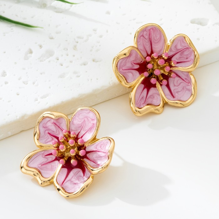 Elegant Minimalist Flower Dangle Earrings ✨