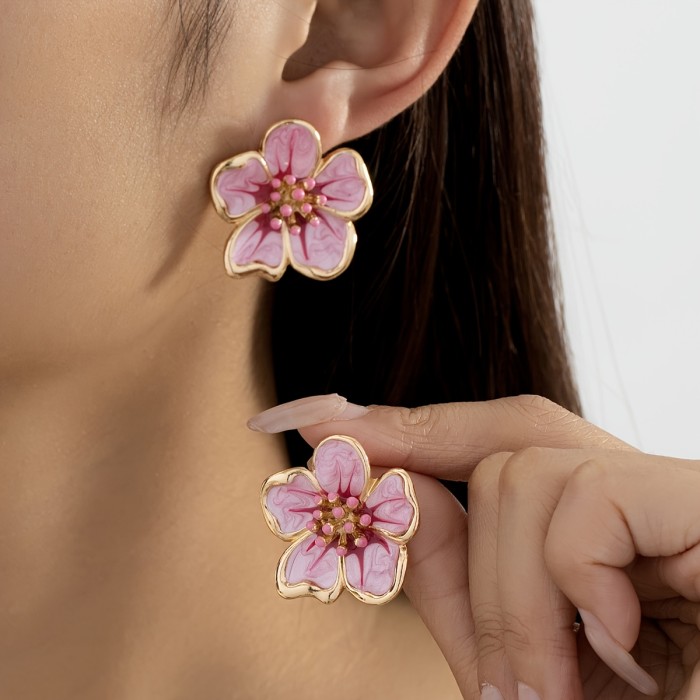 Elegant Minimalist Flower Dangle Earrings ✨