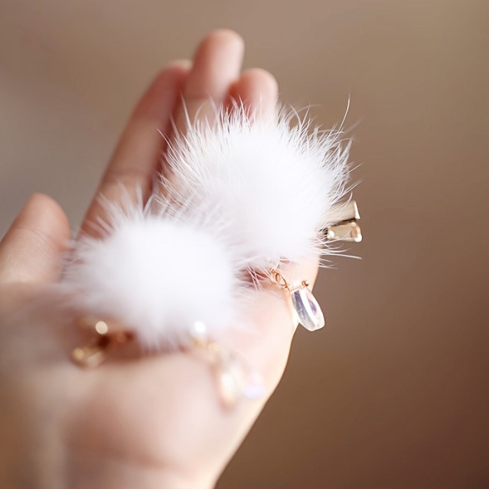 ✨Elegant White Mink Fur Ball Hair Clip | Soft Pendant Side Clip Daily Hair Accessory