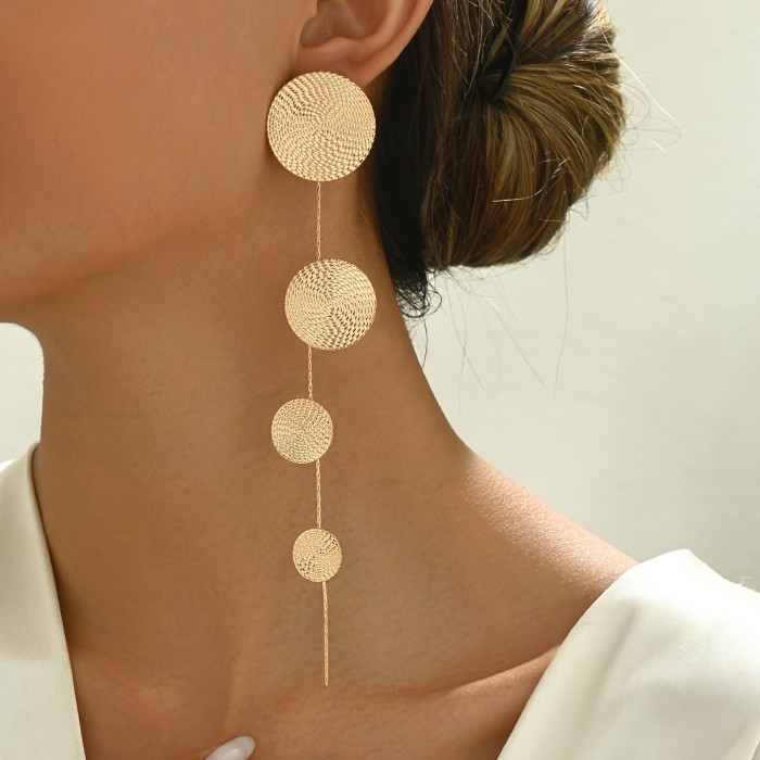 1 Pair of Round Earrings, Unique and Bold Fashionable Trendy Hoop