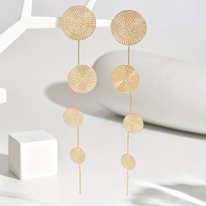 1 Pair of Round Earrings, Unique and Bold Fashionable Trendy Hoop