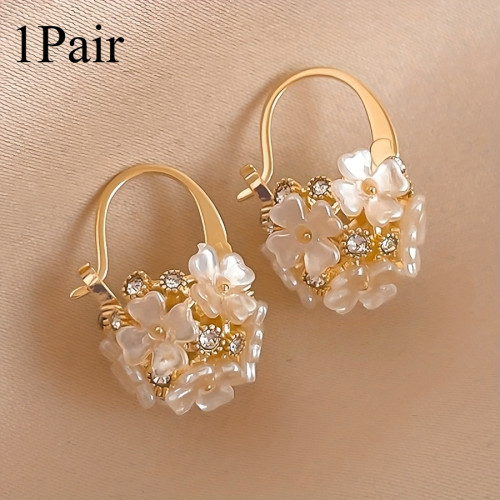 🌸Golden Circle White Floral Earrings | Versatile Daily Party Valentine Gift Jewelry