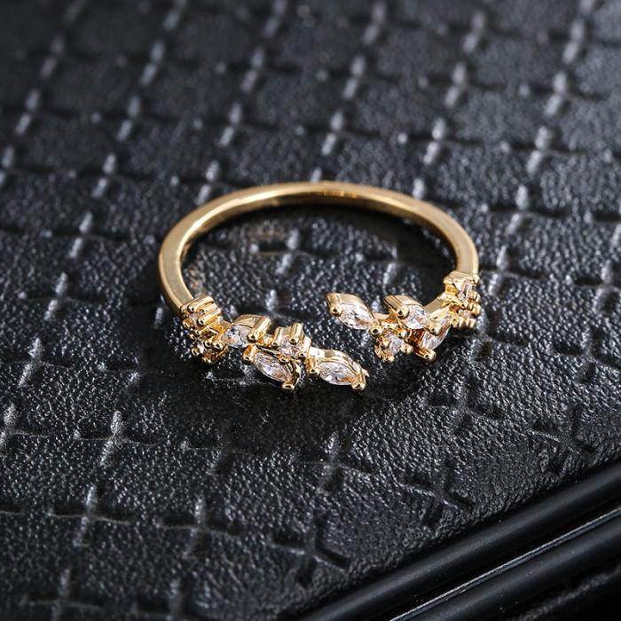 🍃 Elegant Leaf Zircon Copper Ring