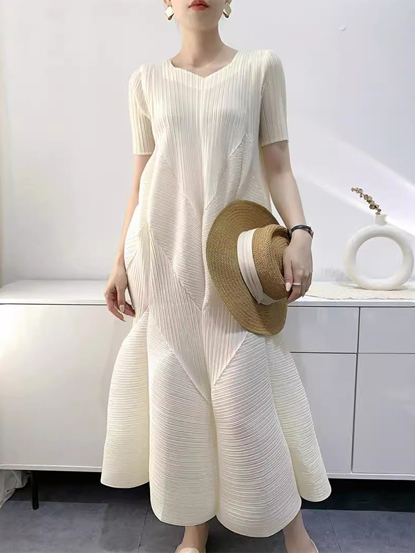 Split-Joint Solid Color Pleated Short Sleeves Loose V-Neck Midi Dresses