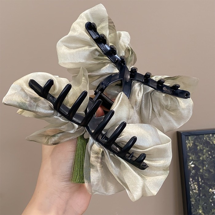 ✨2Pcs Ink Wash Tassel Cloud Shark Clips