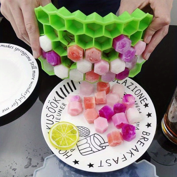 Silicone ice cube mold, Fruit ice cream mold, Quick-freezing and quick-releasing ice mold with cover and easy demoulding, Refrigerator accessories, Freezer ice storage compartment, Bartending supplies, kitchen utensils