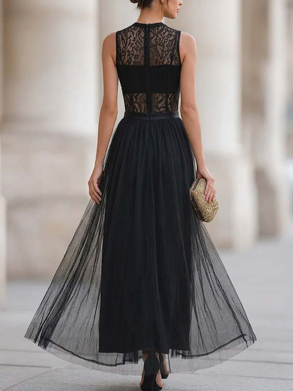 Stylish And Elegant Slim-fit Maxi Dress With Lace And Mesh Paneling