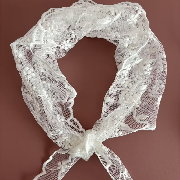 1pc Women's Elegant White Floral Embroidery Triangle Scarf - Lightweight 100% Polyester Non-Stretch Wrap, Versatile Summer Accessory for Daily Wear, Travel, Dates & Formal Events | Perfect Gift, Scarf for Hair, Intricate Embroidery