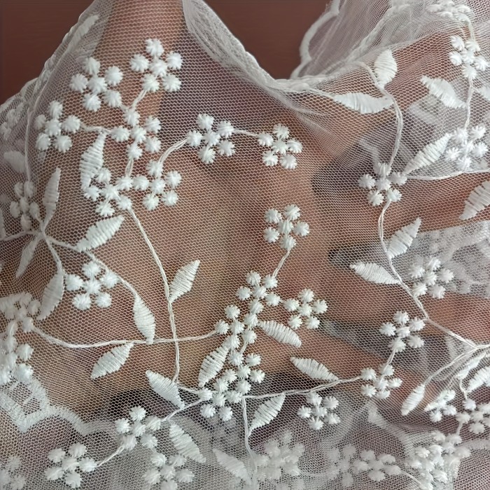 1pc Women's Elegant White Floral Embroidery Triangle Scarf - Lightweight 100% Polyester Non-Stretch Wrap, Versatile Summer Accessory for Daily Wear, Travel, Dates & Formal Events | Perfect Gift, Scarf for Hair, Intricate Embroidery