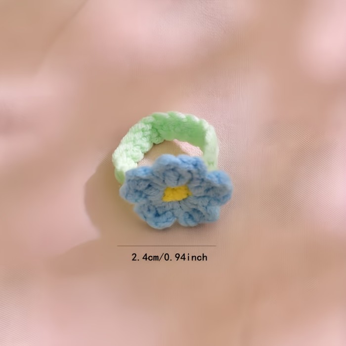 5pcs Random Color Bohemian Cute Casual Vacation Style Women'S Stacked Ring, Suitable for Everyday Wear And Beach Holidays, Featuring a Yarn-Woven Flower Ring