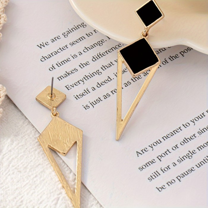 A Pair of Fashionable And Versatile Summer Popular Alloy Rhombus Dripping Oil Earrings