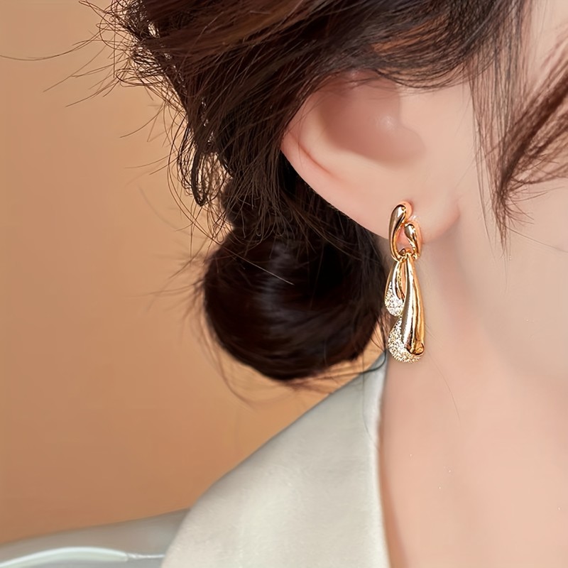 1 Pair of Irregular Artificial Glass Inlaid with Water Droplet Shaped Design, Unique, Luxurious, High-End, Fashionable And Elegant, Suitable for Daily Women'S Earrings
