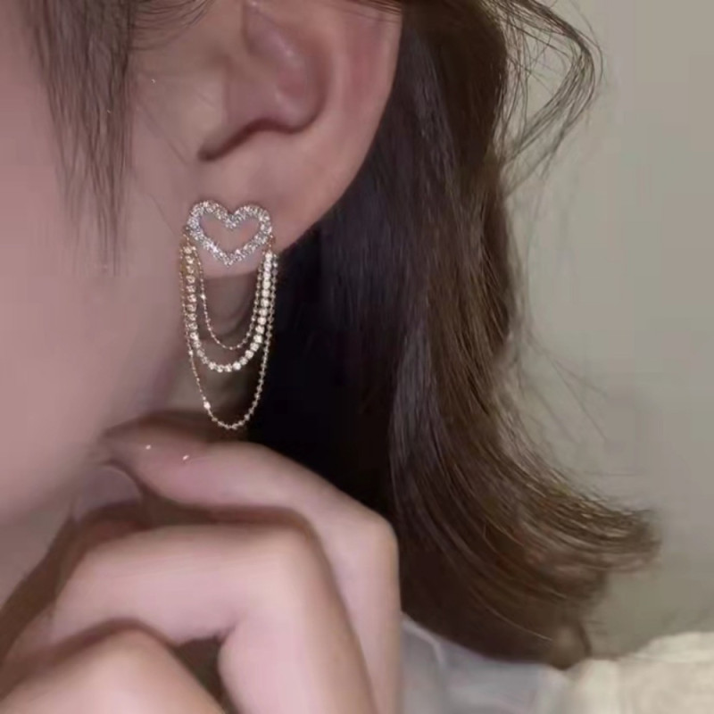 Super Shimmering Hollow Heart Earrings Summer Women'S Premium Sense Stud Earrings Drop Style Stud Earrings Vintage Tassel Ear Jewelry