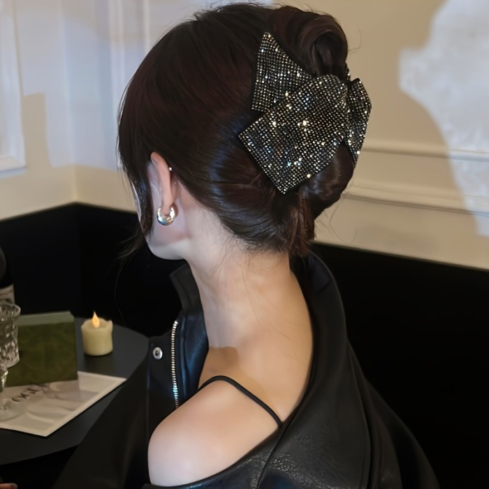 Rhinestone Triangle Bow Retro Shark Hair Clip