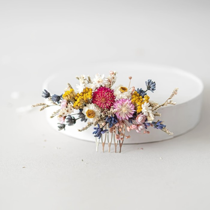 1pc Artificial Flower Hair Comb with Lavender and Daisies. Bridal Floral Headpiece. Romantic Wedding Headpiece. Summer Headpiece
