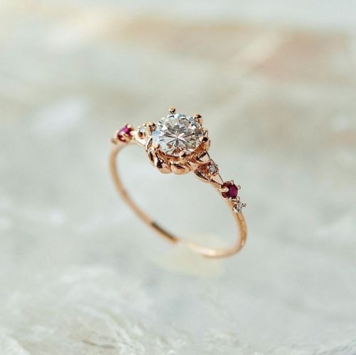 Round Cut Rose Gold Engagement Ring