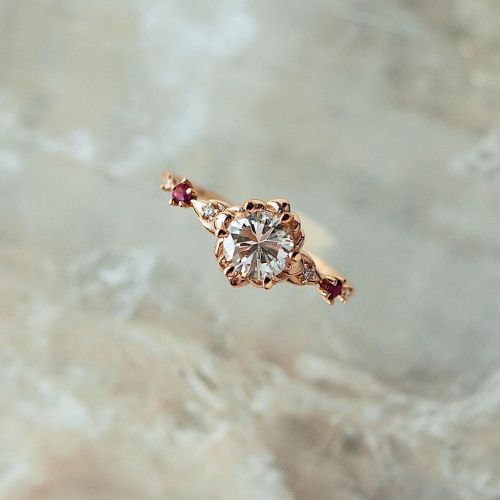 Round Cut Rose Gold Engagement Ring