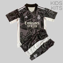 Kids Real Madrid 22/23 Goalkeeper Jersey and Short Kit