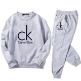 Calvin Klein 凱文克萊 CK 親子裝 圓領衛衣 長褲套裝 休閒運動套裝 情侶裝 簡約時尚衛衣  長袖套裝 童裝