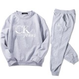 Calvin Klein 凱文克萊 CK 親子裝 圓領衛衣 長褲套裝 休閒運動套裝 情侶裝 簡約時尚衛衣  長袖套裝 童裝