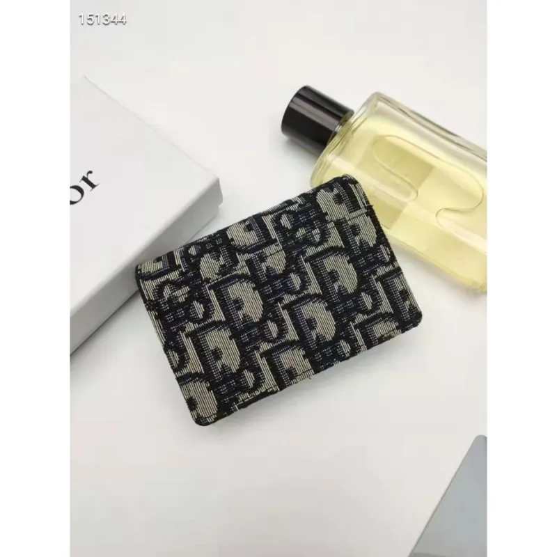 迪奧馬鞍翻蓋卡座