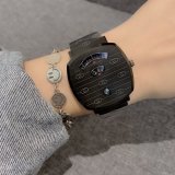 Gucci Grip系列手錶在Gucci米蘭時裝周上亮相