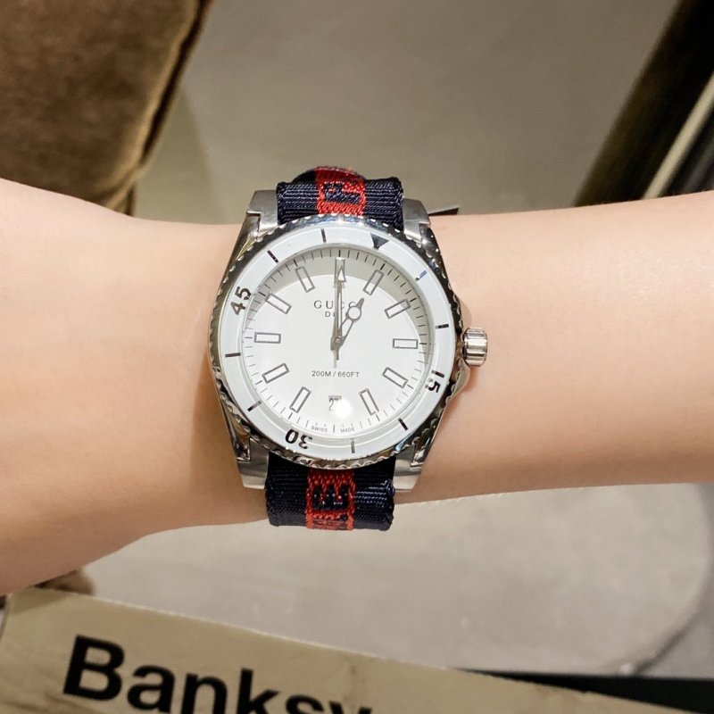 古馳潜水系列40mm防水帆布錶帶手錶