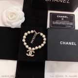 Chanel香奈兒熱銷款大牌香奶奶精致手鏈雙C雙手工鑲珠鑲鑽手鏈由珍珠串成