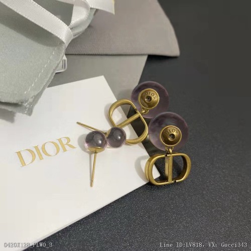 00068_X128PLW0_迪奧一線大牌都愛的Dior迪奧新品DIOR字母粉珠耳釘金屬質感逆襲版DIOR