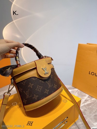 配盒小箱子化妝包超級洋氣LV小箱子LouisVuitton路易威登化妝包